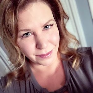 Meet your Posher, Melisa